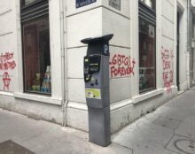 Une librairie catholique taguée par des anarchistes à Lyon