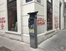 Une librairie catholique taguée par des anarchistes à Lyon