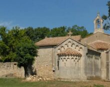 Deux mineurs interpellés suite à l’incendie d’une chapelle