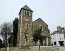 Il tente d’allumer un incendie dans une église… il sera convoqué par la justice en 2023