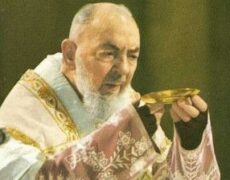 L’incroyable popularité du Padre Pio