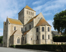 L’abbaye de Lessay touchée par un incendie volontaire