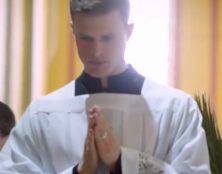 Harrison Butker, une voix pour défendre les catholiques attachés à la messe traditionnelle