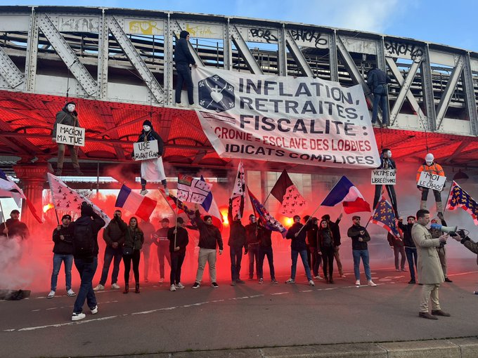Action de lancement du Mouvement Chouan ce matin devant Bercy pour dénoncer la politique sociale de Macron