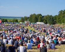 Environ 5500 pèlerins ont marché de Chartres à Paris