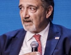 Un politicien italien contraint à la démission par le lobby LGBT