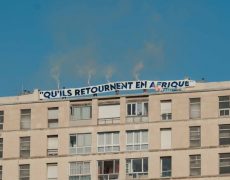 48 heures en garde-à-vue, 5 perquisitions… pour une banderole