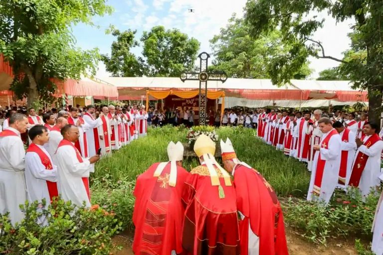 Les catholiques cambodgiens rendent hommage aux martyrs morts sous Pol Pot