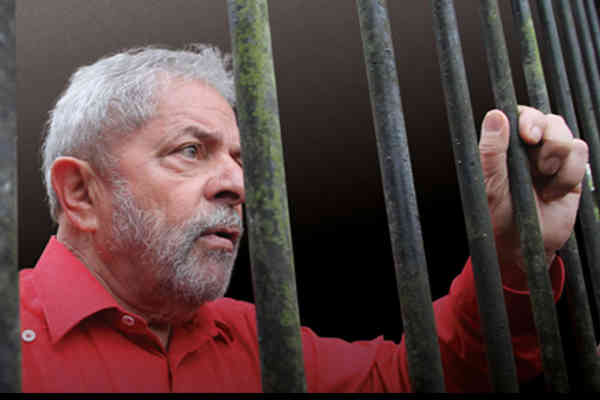 Brésil : le président Lula nomme son avocat à la Cour Suprême