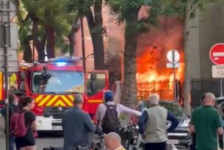 Incendie hier soir devant l’église Saint-Gabriel, dans le 20ᵉ arrondissement à Paris