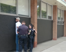 Un manifestant chrétien arrêté pour avoir cité les Écritures lors d’une GayPride