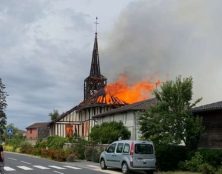 Encore une église qui brûle