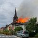 Encore une église qui brûle