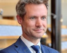 “Tous les enfants doivent avoir les mêmes droits, y compris celui de garder leurs deux parents”