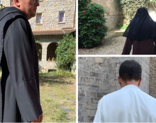 « L’habit ne fait pas le moine » : 3 origines possibles à cette expression