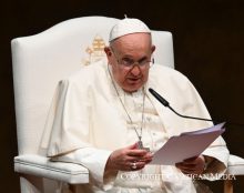 Le pape face aux autorités portugaises : Rejet de la vie, enfants non nés, euthanasie