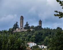 La Vierge du Mas Rillier à Miribel (Ain), près de Lyon, s’effrite dangereusement