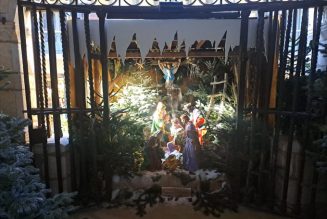 La crèche de Noël a bien fait son retour à la mairie de Perpignan