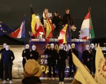 Manifestation à Paris contre le projet de “certificat européen de parentalité” qui obligera les Etats à reconnaître les GPA