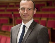 Le député LR Fabien Di Filippo dépose une proposition de loi pour qualifier d’homicides les actes causant le décès in utero d’un enfant