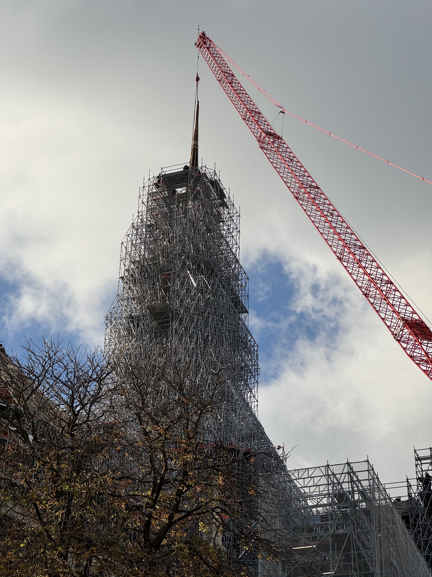 NotreDame de Paris retrouve sa flèche Le Salon Beige