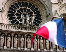 En reconnaissant l’identité chrétienne de la France dans la Constitution, nous retrouverons une boussole.