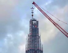 Notre-Dame de Paris retrouve sa croix sur sa flèche