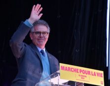 Il est indécent de vouloir constitutionnaliser l’avortement, alors qu’une très vaste majorité de celles qui s’engagent dans une telle démarche le font sous la pression