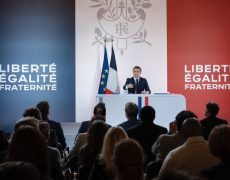 Emmanuel Macron se rend parfaitement compte de la droitisation de l’opinion publique