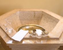 Baptême des personnes «transsexuelles» : ce que dit en réalité Saint Thomas d’Aquin