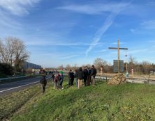 Un calvaire érigé sur l’A7 par les agriculteurs