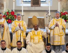 Mgr Macaire confère le sous-diaconat à la FSSP