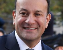 Le Premier ministre irlandais homosexuel Leo Varadkar démissionne