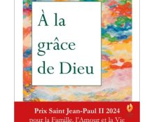 Laurence de Charette reçoit le prix Saint Jean-Paul II pour son livre «À la grâce de Dieu»