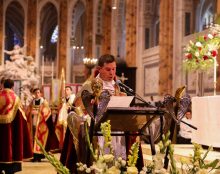 Le Figaro s’intéresse aux rumeurs concernant la messe du pèlerinage de Chartres