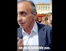 Agressé, Eric Zemmour ne se laisse pas faire