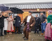 Aya Nakamura c’est pour les ploucs. Xi Jinping a droit au folklore français