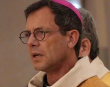 Mgr Gobilliard appelle à prier pour la vie contre la loi sur l’euthanasie
