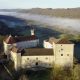 Prêtez pour la construction d’une église au château de Cressia