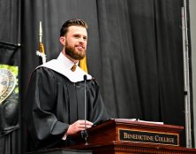 Le discours décoiffant du footballer américain Harrison Butker, catholique attaché à la messe traditionnelle