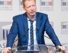 “Profondément affecté”, le député communiste Pierre Dharréville suspend sa participation au débat sur l’euthanasie