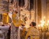Nous constatons que l’Église traverse depuis trop longtemps une crise majeure, une crise doctrinale et liturgique