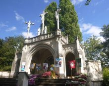 Le renouveau du sanctuaire de Béhuard irrite quelques villageois