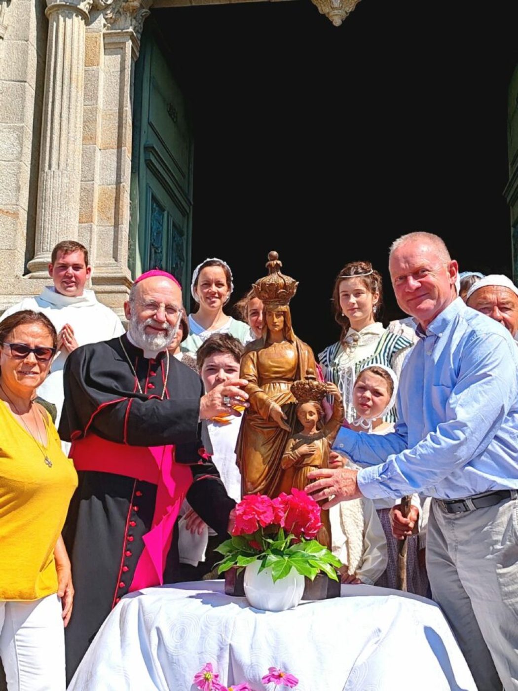 Mgr Centène lance la Troménie de Sainte-Anne