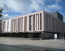 Mise en scène irrévérencieuse au théâtre de Caen