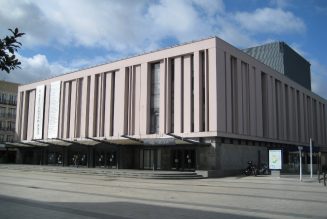 Mise en scène irrévérencieuse au théâtre de Caen