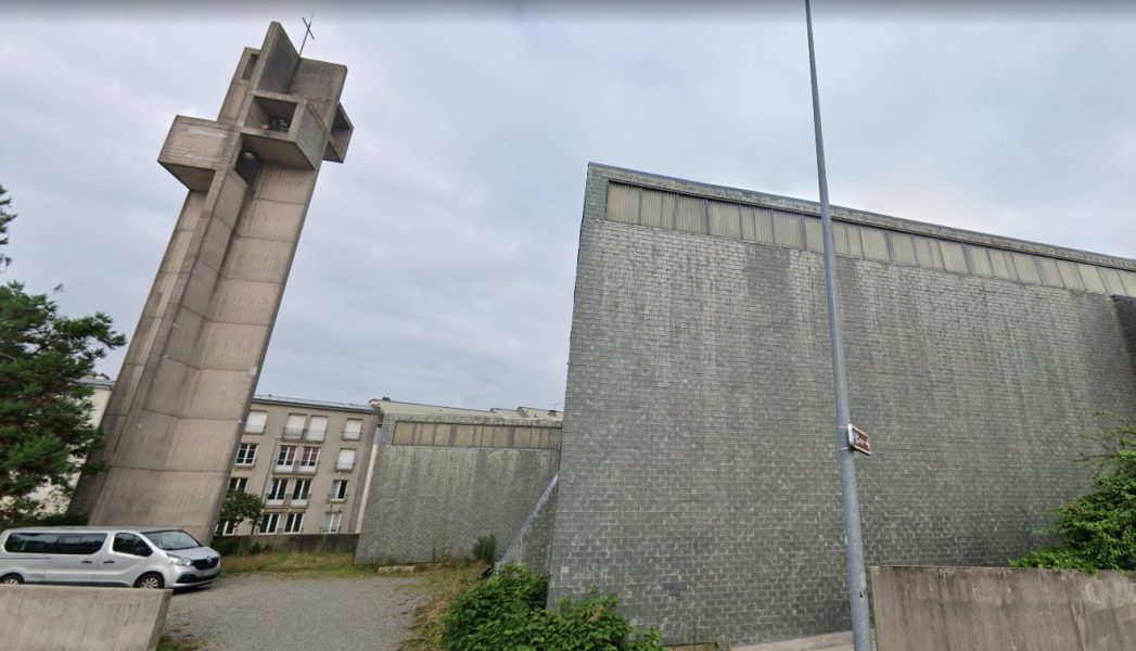 Une église profanée à Brest