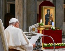 Prière du Pape François à Notre-Dame, pour implorer le don de la Paix