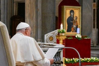 Prière du Pape François à Notre-Dame, pour implorer le don de la Paix