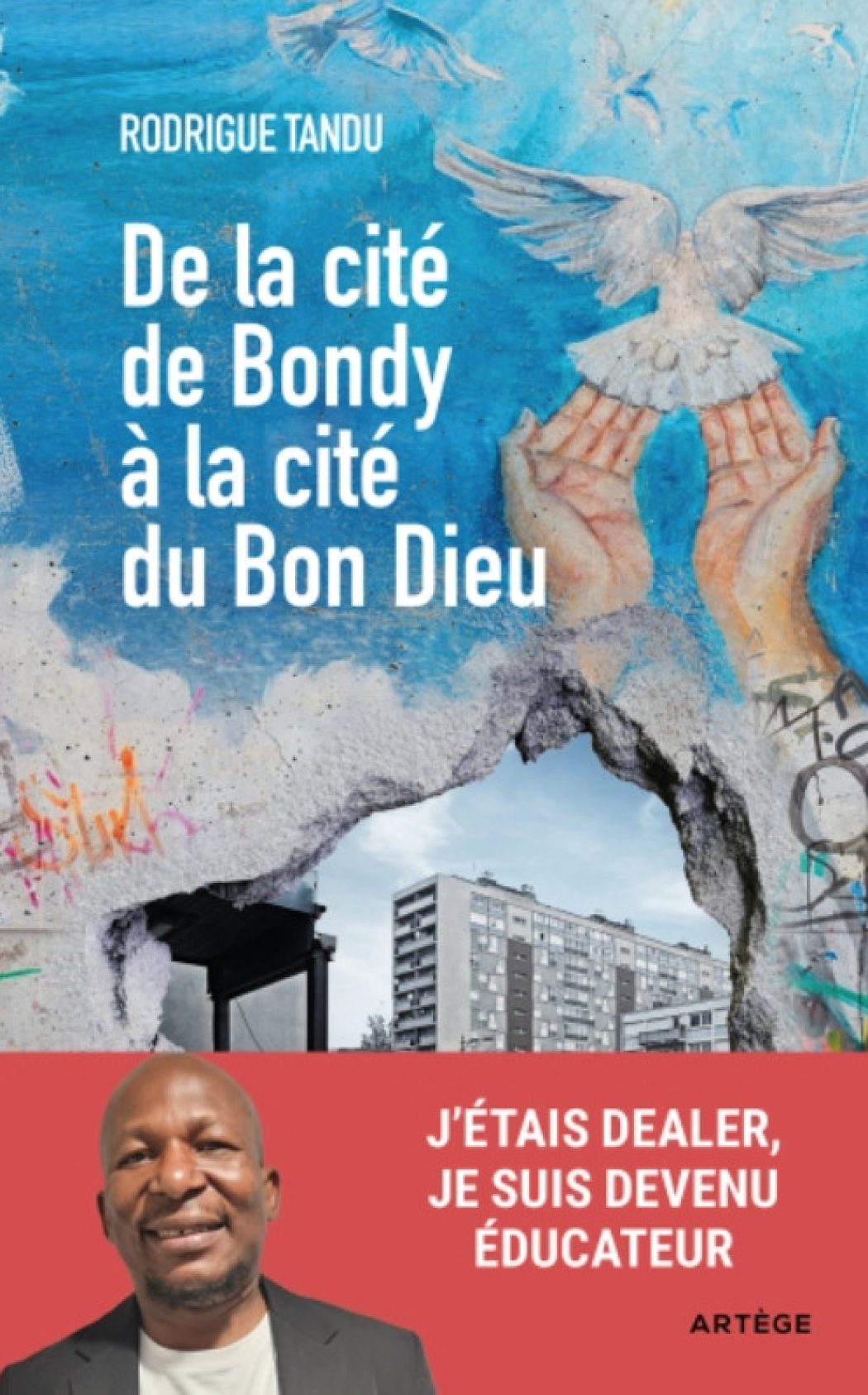 « On croit pouvoir régler les problèmes des banlieues en injectant de l’argent, alors qu’il faudrait injecter une présence et une âme. » 